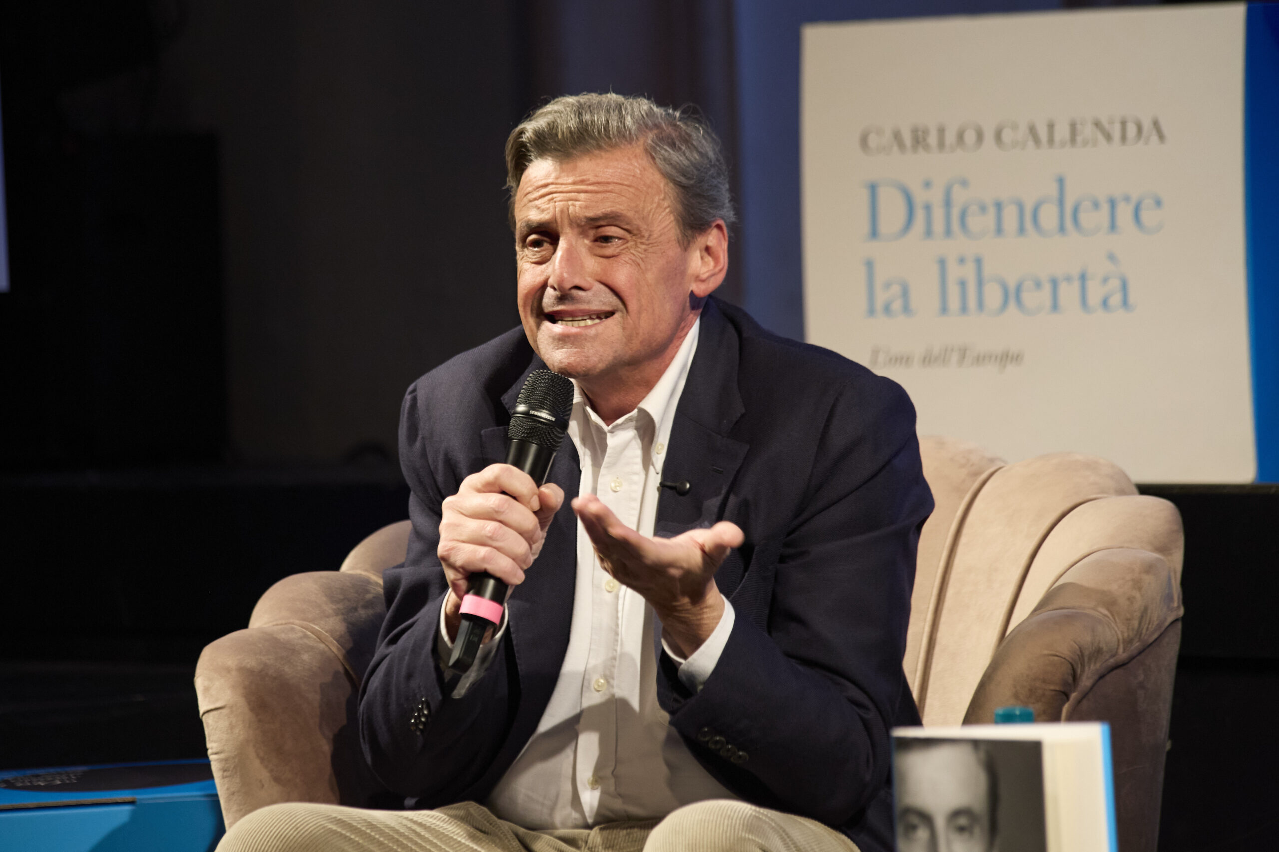 Calenda stona nel centrodestra su Meta?