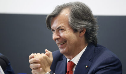 Intesa Sanpaolo, come i conti record rafforzano l’Opas su Mps