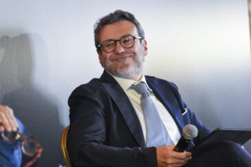 Mps, chi fa la guerra a Lovaglio per dire sì a Intesa Sanpaolo