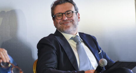 Mps, chi fa la guerra a Lovaglio per dire sì a Intesa Sanpaolo