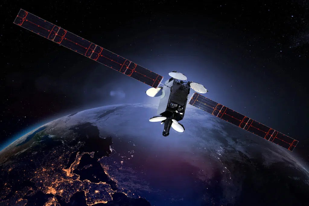 After Eutelsat with OneWeb, the satellite operator Intelsat is also thinking about merging with Ses