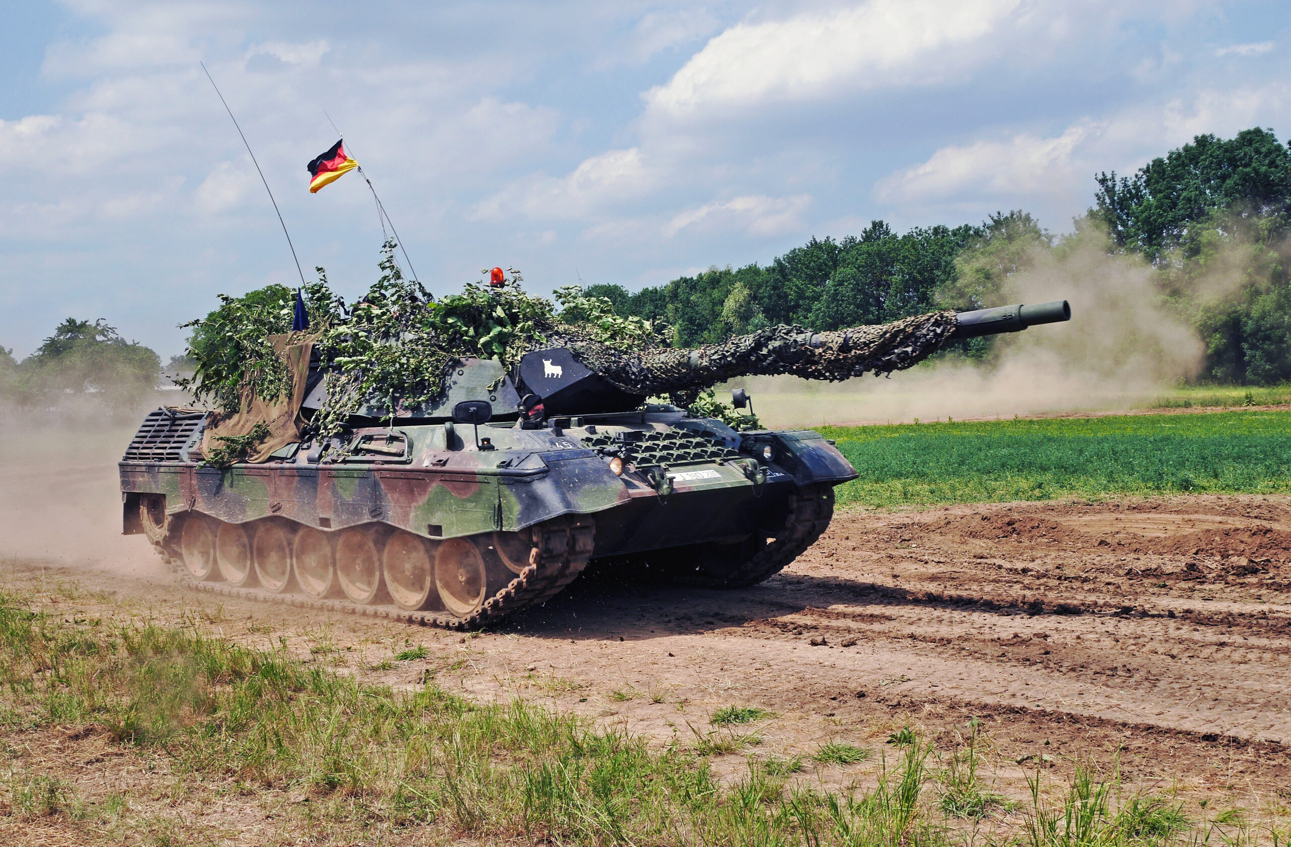 Leclerc, Leopard and Challenger. All about tanks in Ukraine