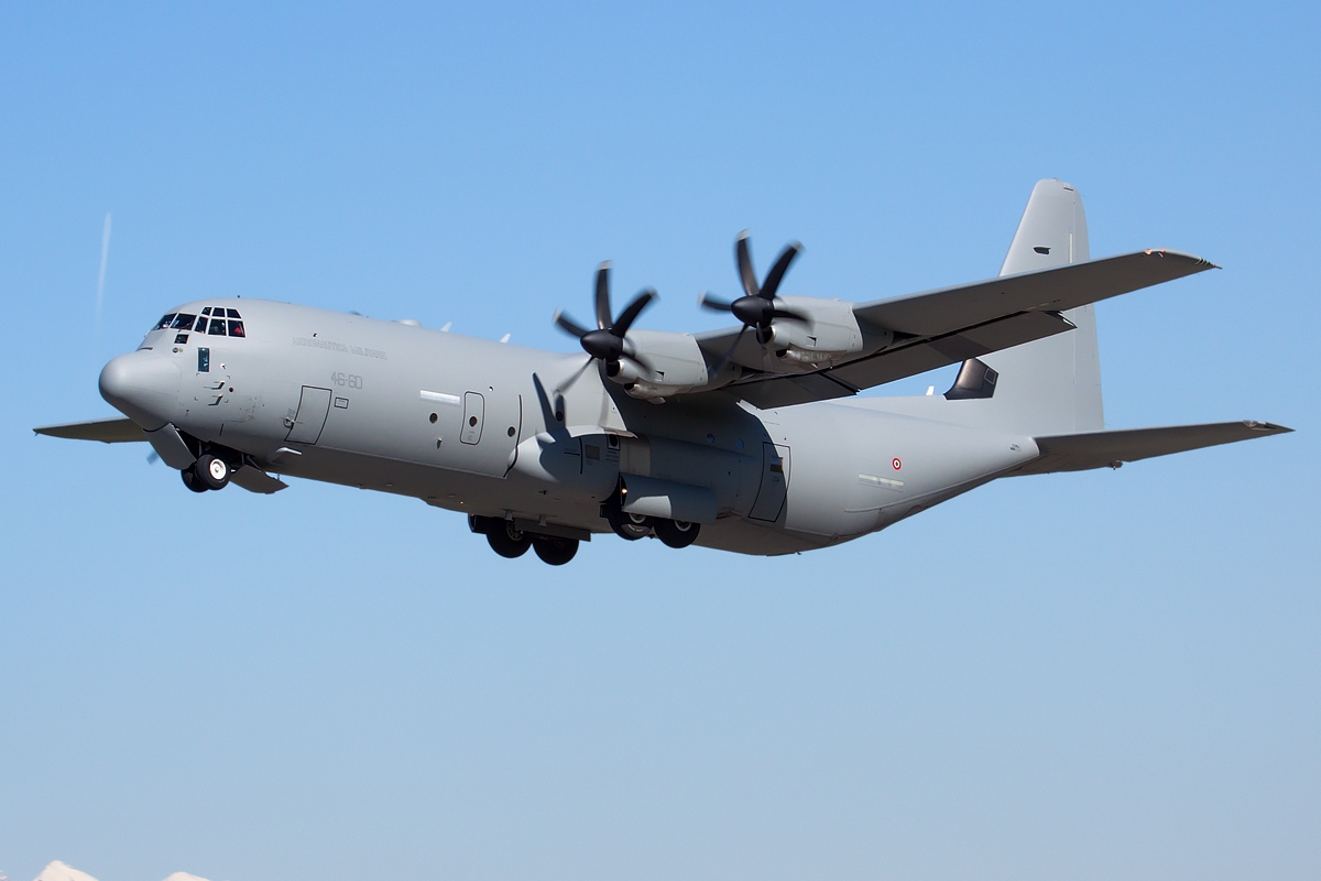 レオナルド、アヴィオエアロ、ロッキードマーティンがAMとC-130Jの契約を締結