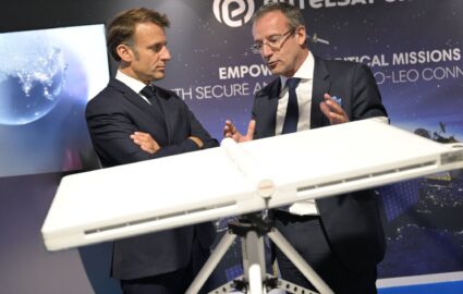 macron eutelsat iran