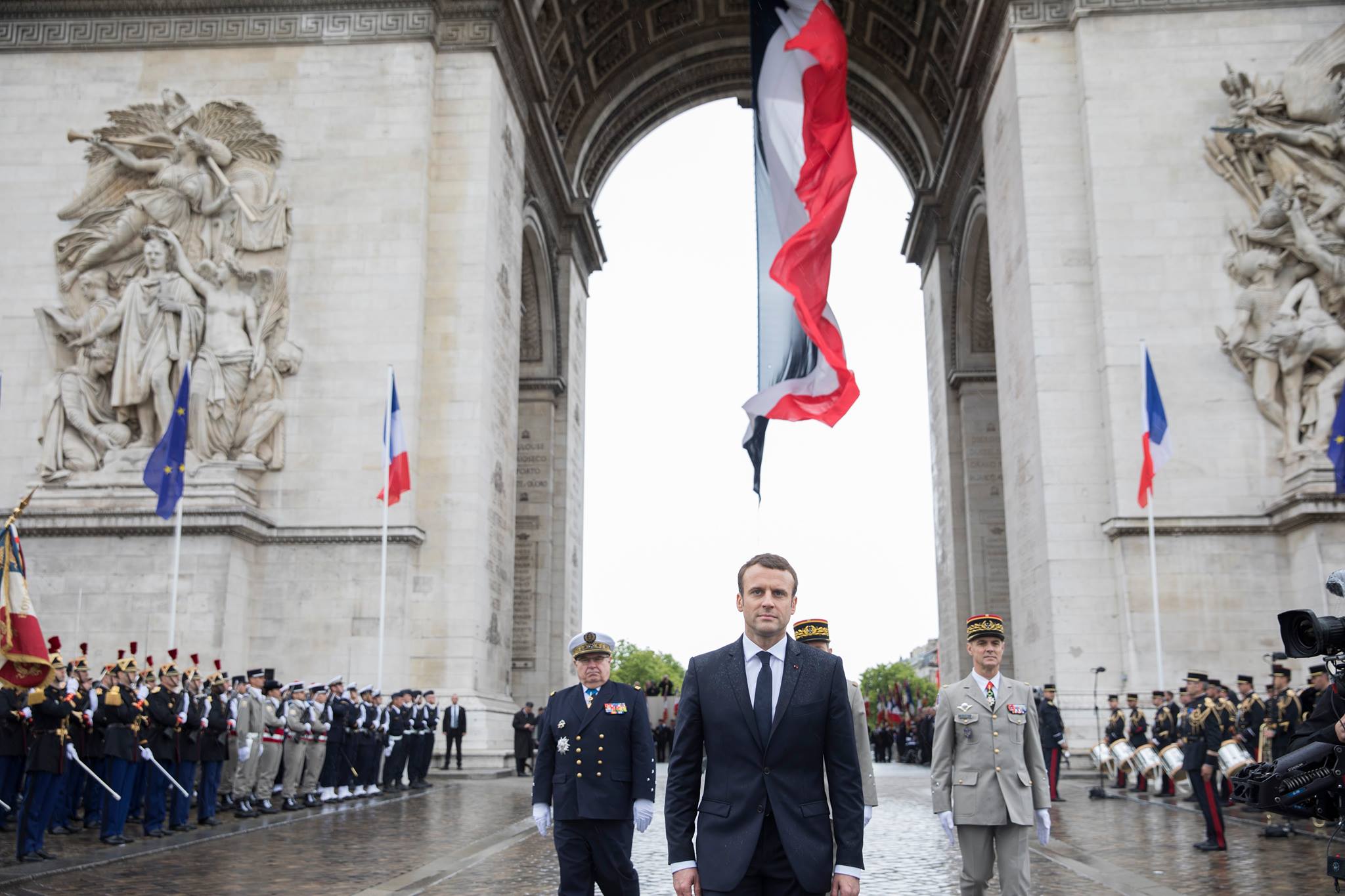 Vi svelo le vere mire di Macron nello spazio: la leadership in Europa. L’analisi del prof. Bussoletti