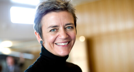 Perché l’Antitrust Ue morde Apple (e fa felice Spotify)