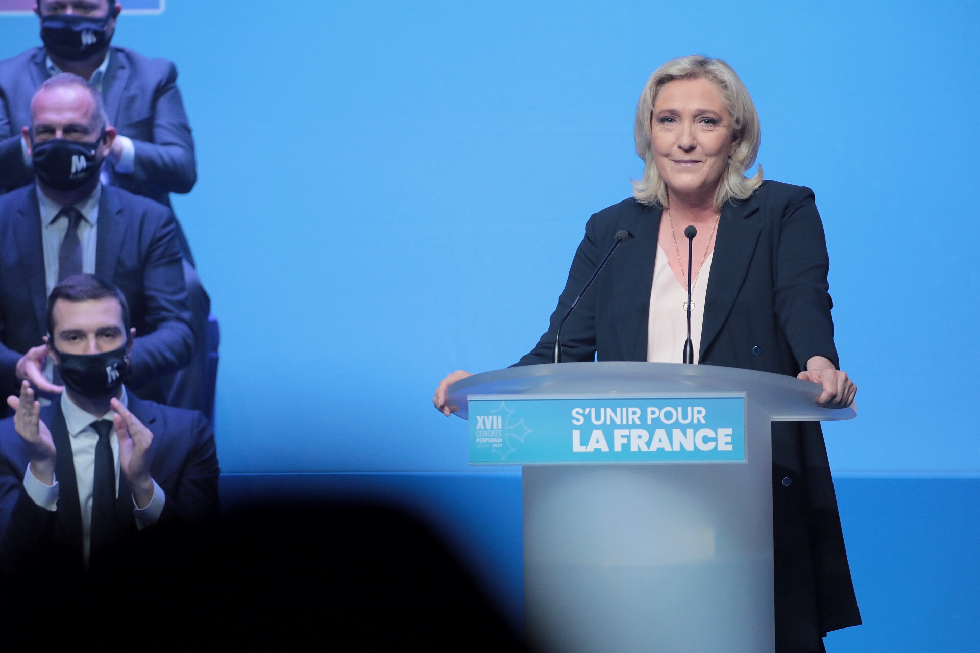 What happens in France to Marine Le Pen, Macron and Bertrand towards the presidential elections