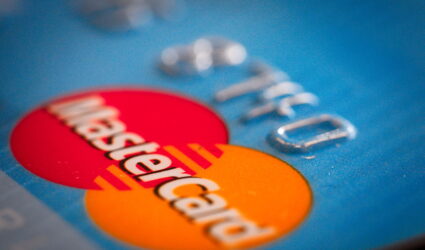 Perché Mastercard vuole vendere Vocalink, il cuore dei pagamenti britannici