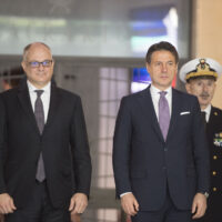 Mes, la capriola di Conte e gli sbuffi M5s