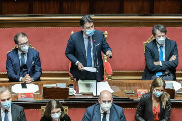 Fiducia governo Conte, che cosa è successo al Senato. Fatti, numeri,  commenti e approfondimenti - Startmag