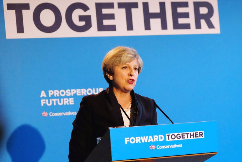 Come e perché i Tories si sono divisi sull’Europa