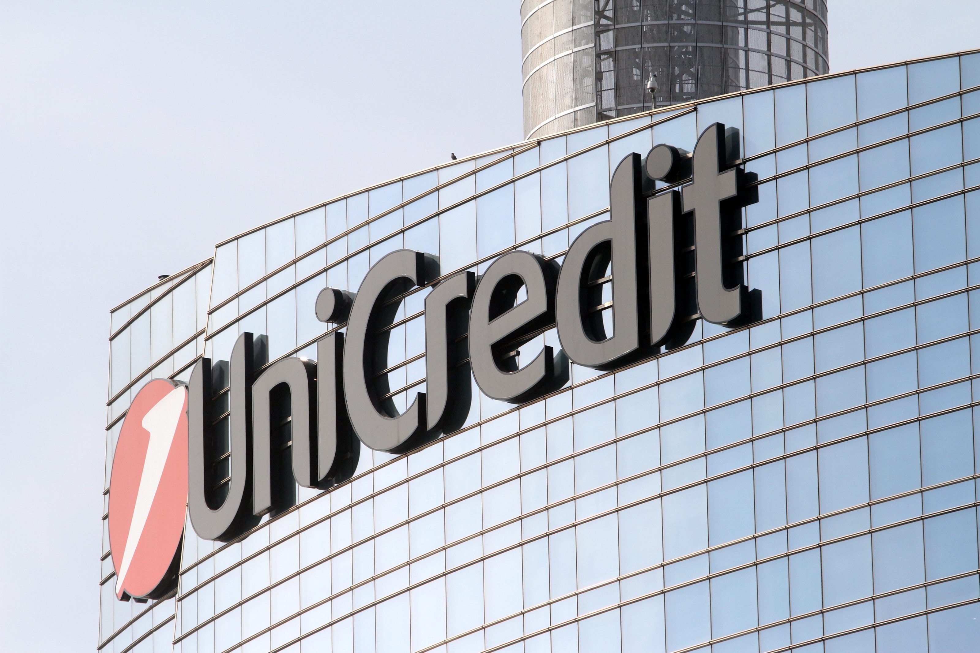 Unicredit、シナリオは次のとおりです（Mps、Bnp、Mefなどを含む）