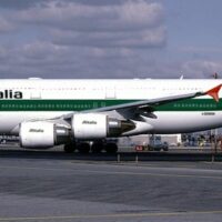 Servirà il Golden Power per salvare Alitalia?