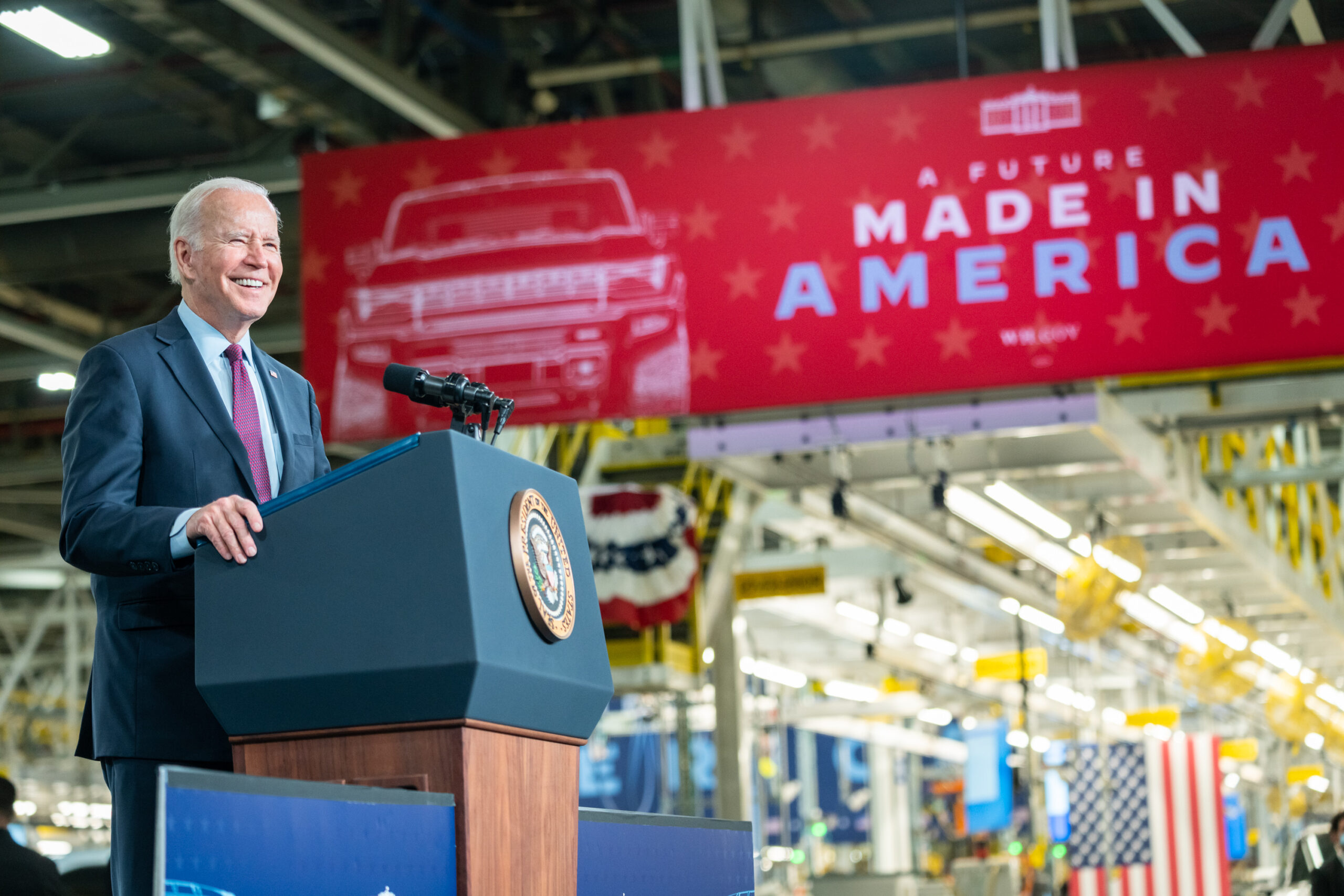 Why Biden's auto emissions regulation doesn't mandate electric cars