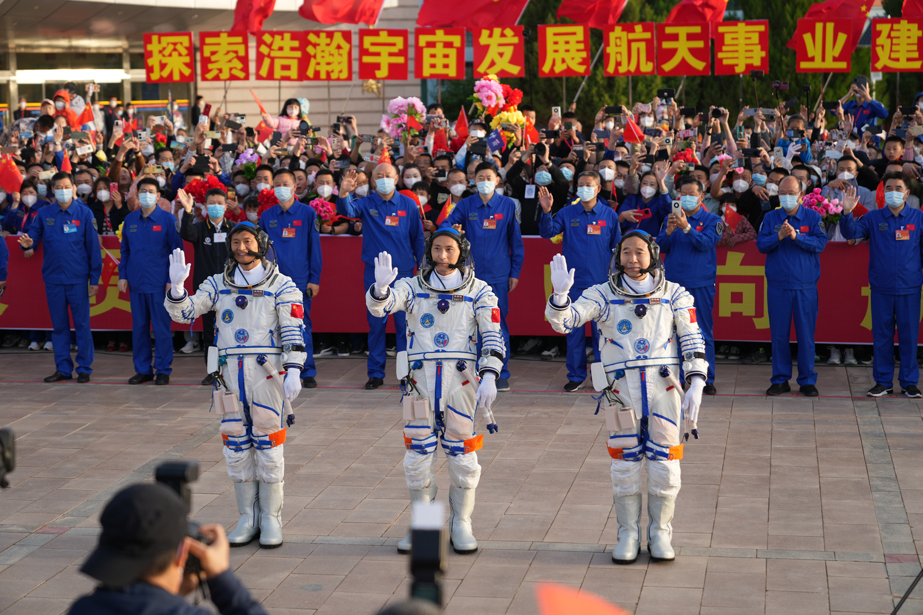 China has sent the youngest crew ever into space