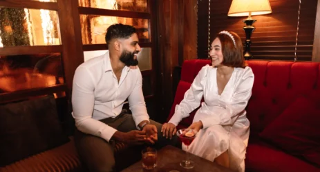 L’intelligenza artificiale migliorerà le app di incontri o le peggiorerà? Report Economist