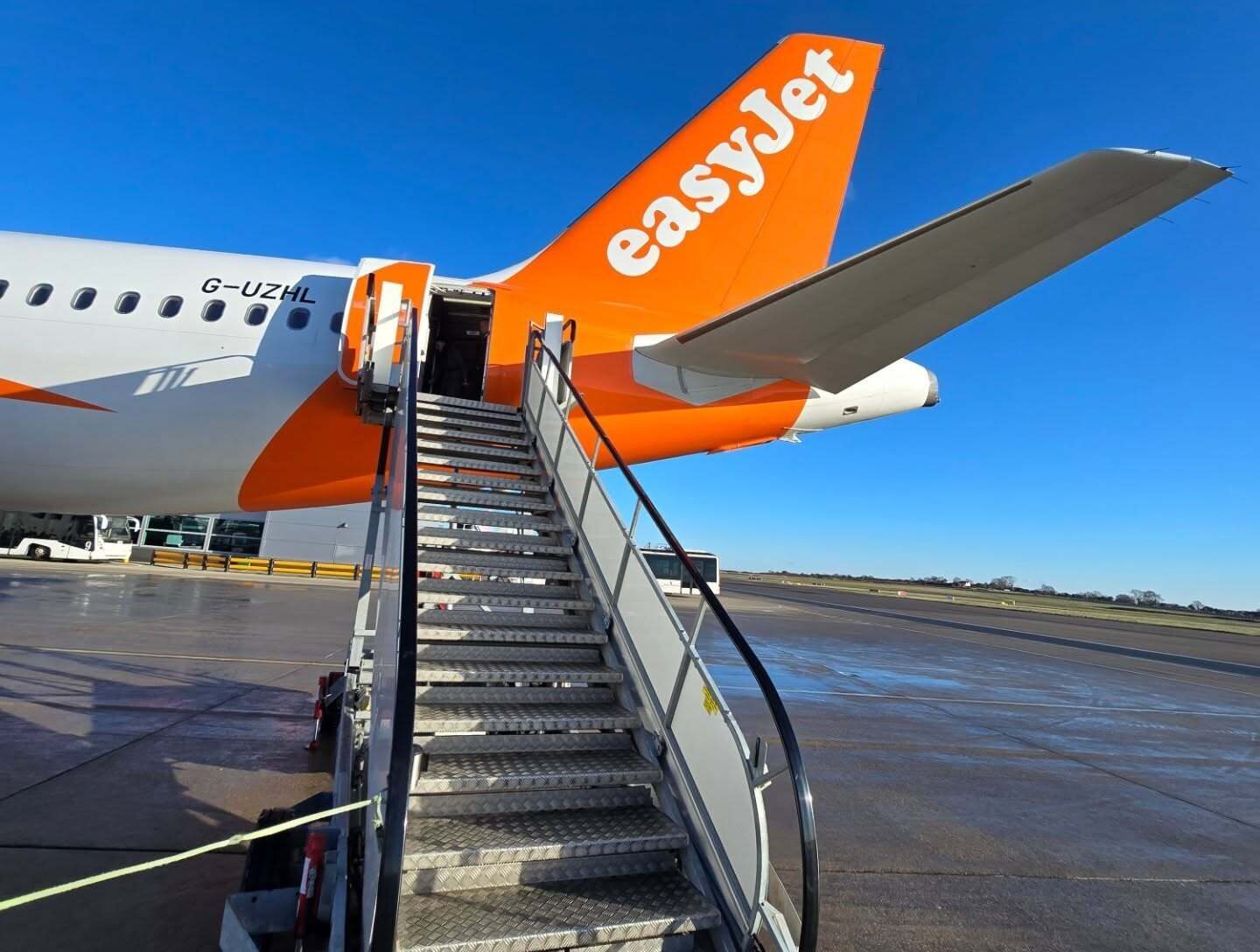 easyjet