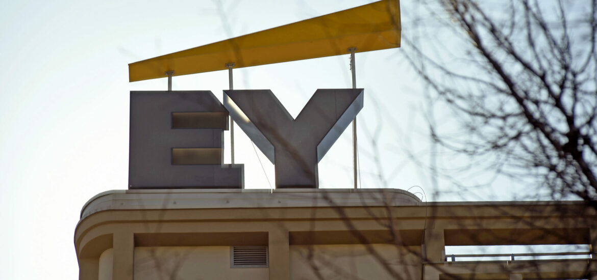 Ey