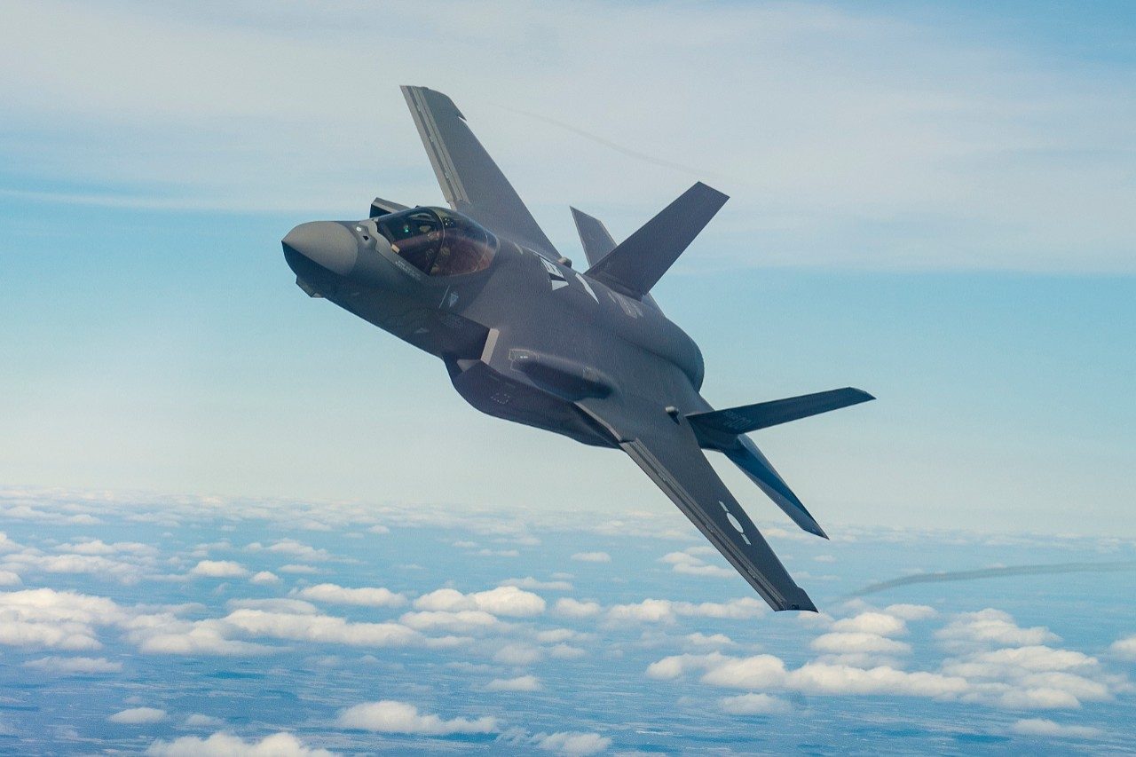 これがカタールとアラブ首長国連邦がF-35を購入する競争です（トランプの動きのおかげで）が、イスラエルは祝っていません