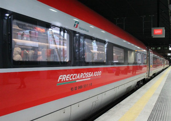 Trenitalia, tutti i nuovi ritocchi ai prezzi dei biglietti sulle Frecce (anche per cambiare posto)