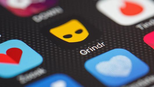 Non solo Facebook, anche l’app Grindr ha violato la privacy