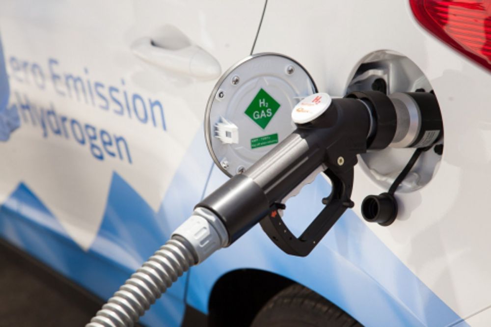 Hydrogen for cars? Facts, theses and controversies