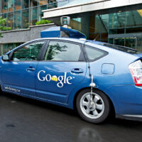 Google spinge sulla Google Car, e coopta nel board l’ex Ceo di Ford. Il retroscena