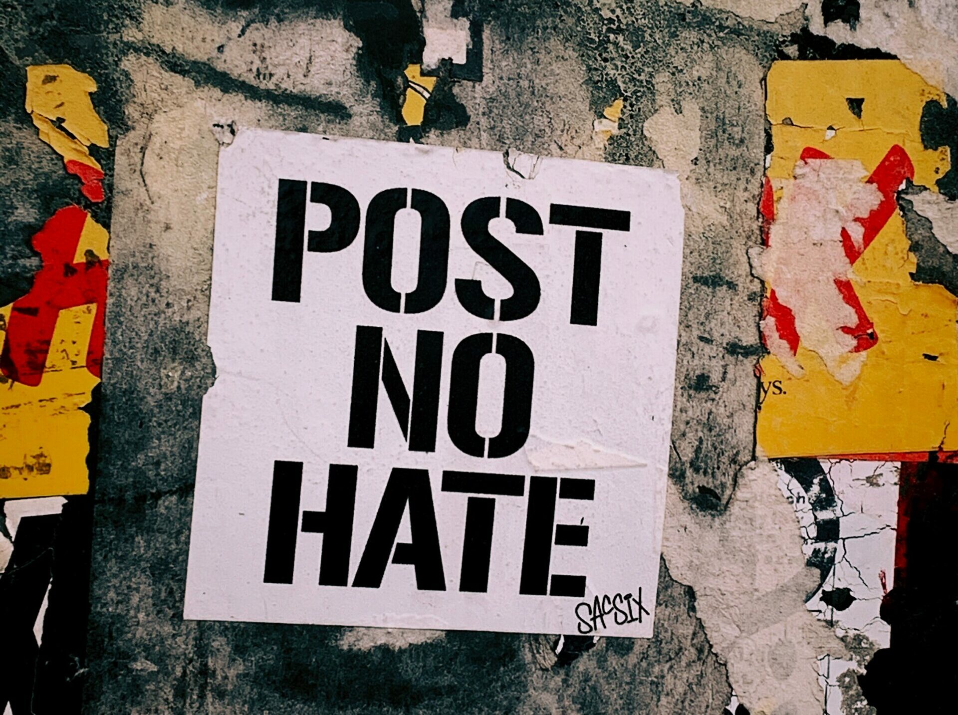 Online hatred decreases but becomes radicalized. Vox report