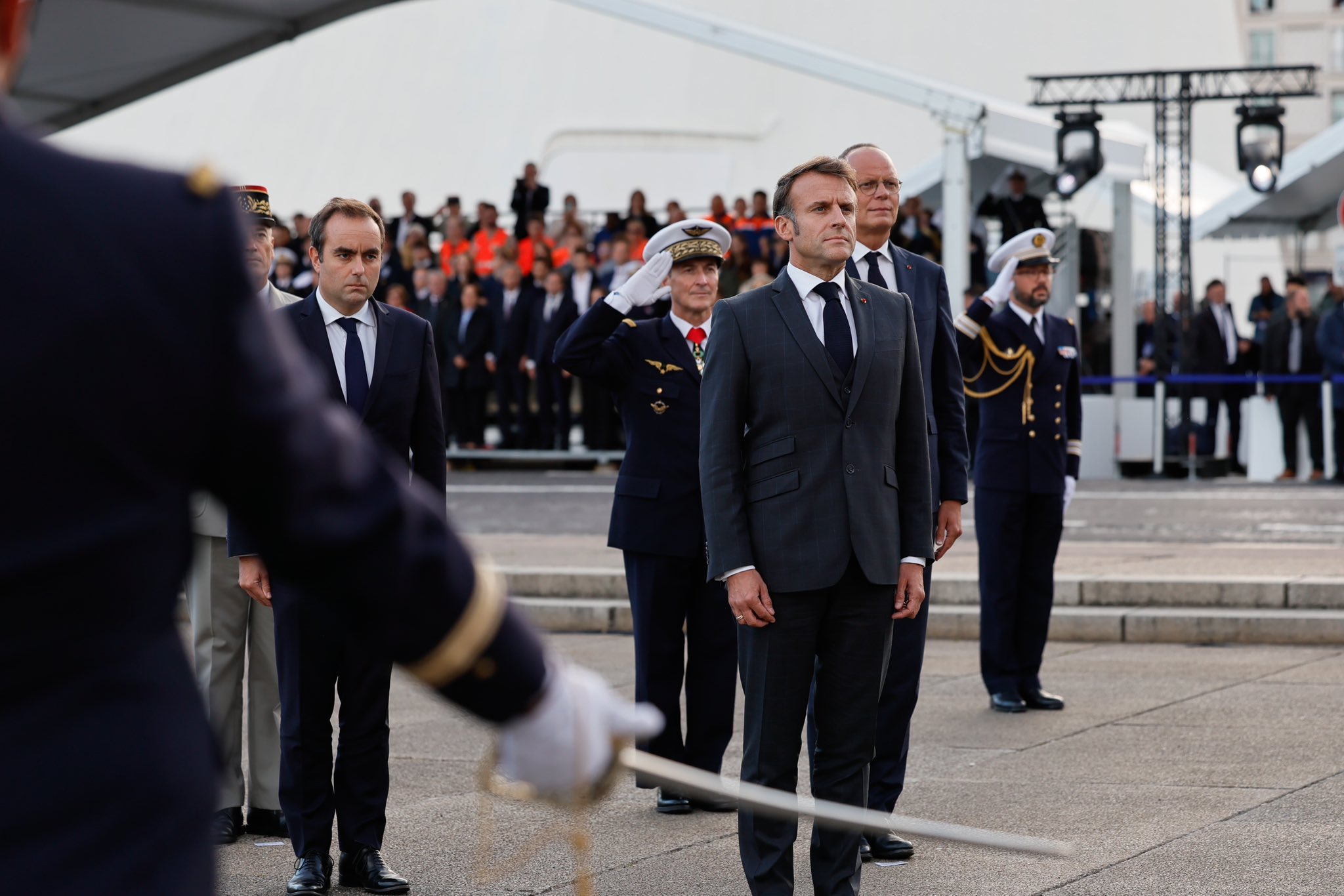 macron lecornu