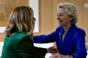 Perché Von der Leyen snobba Macron e segue la linea Meloni-Merz su Trump