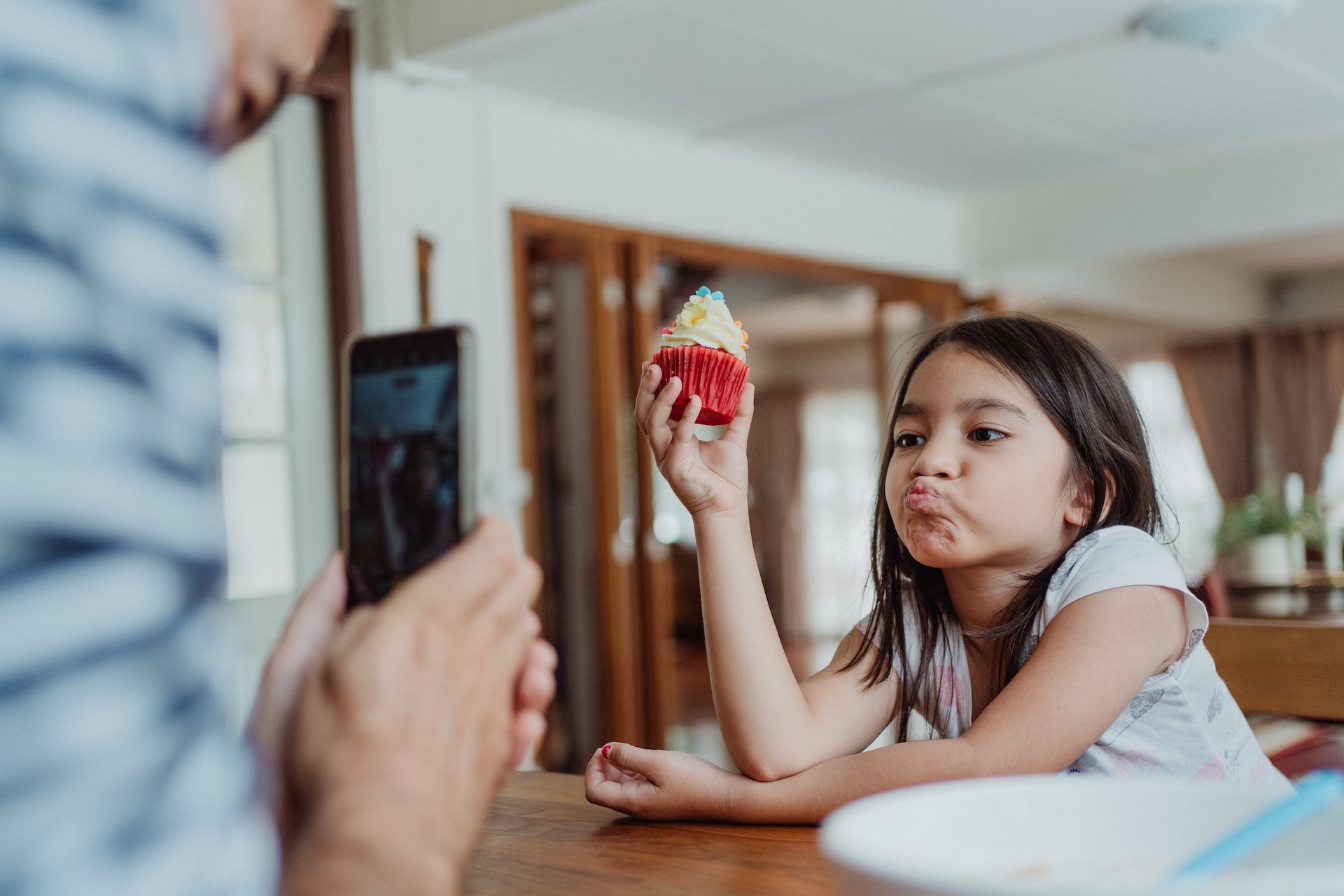 Sharenting, France opposes the sharing of photos of children on social networks