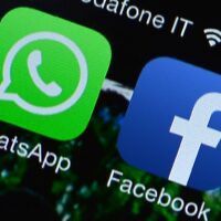 pubblicità su whatsapp facebook