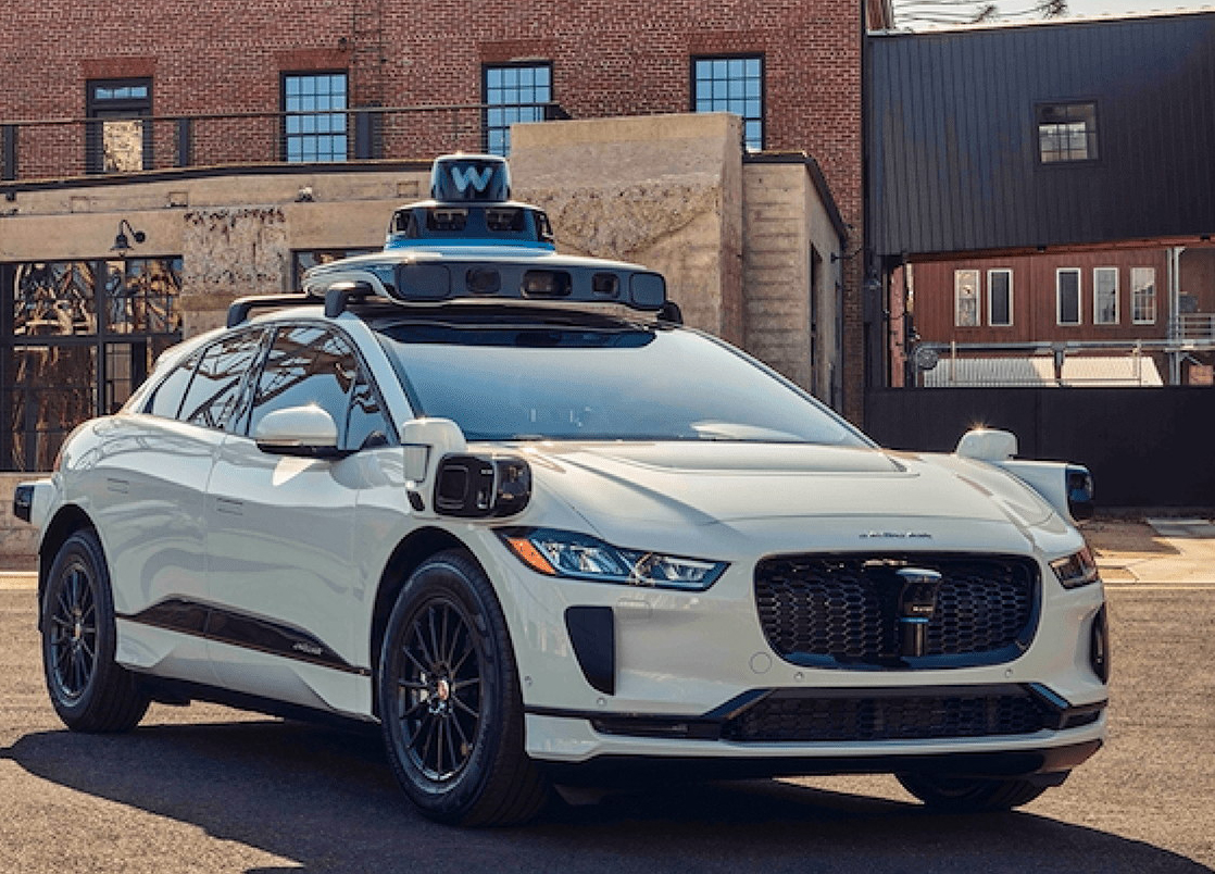 Robotaxi, Waymo valuta l’addio a Uber. Cosa c’è dietro la rottura