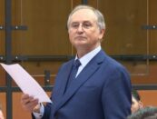 I veri effetti dei subbugli politici su Roggero e Fakir