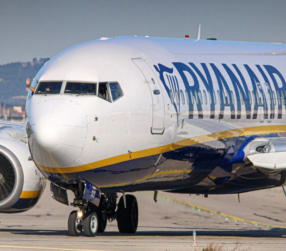 Government-Ryanair war: facts and comments