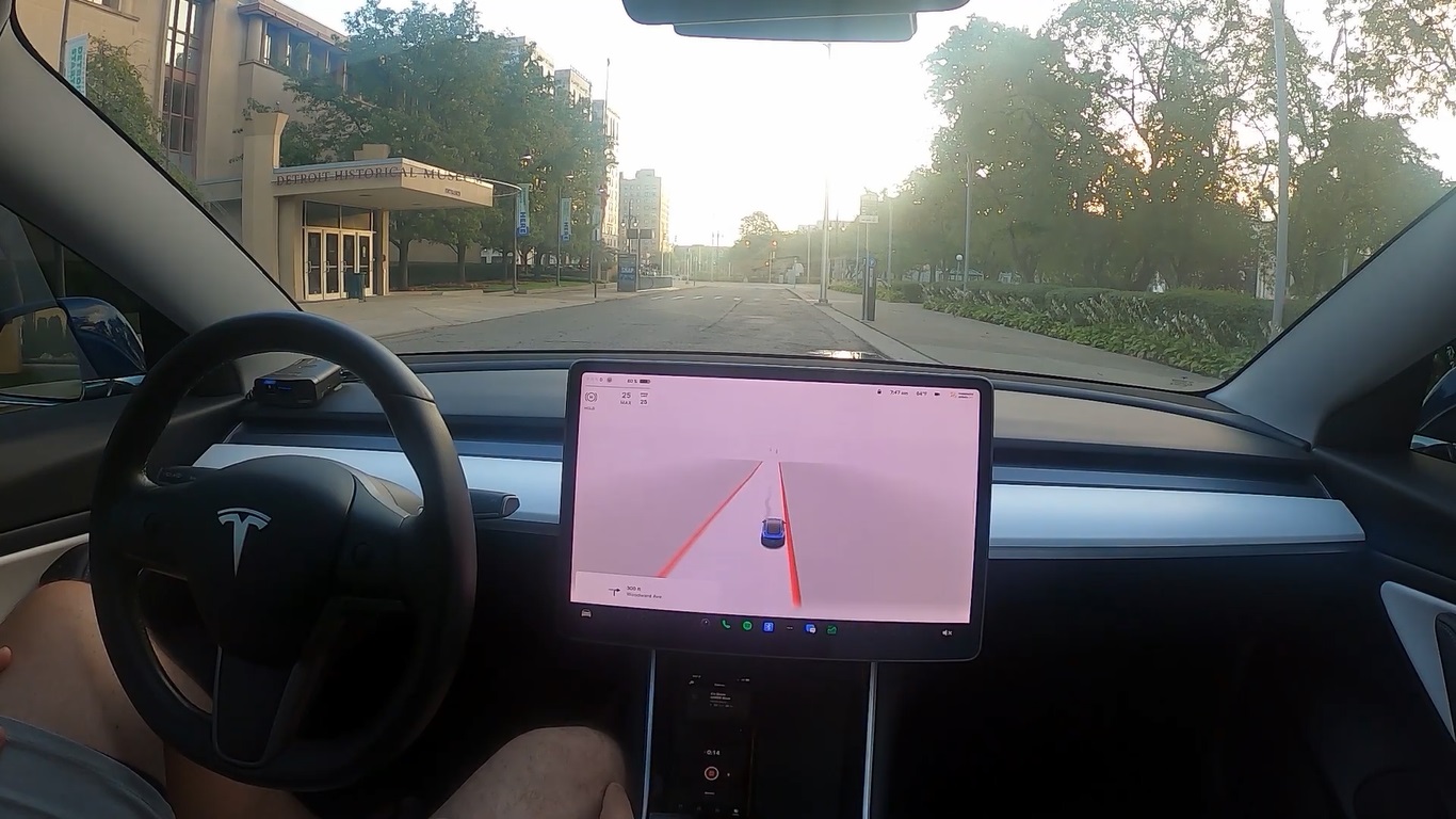 tesla autopilot video guida autonoma tesla