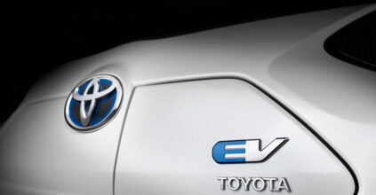 Giappone Toyota Auto Elettriche