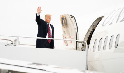 aereo qatar trump air force one boeing