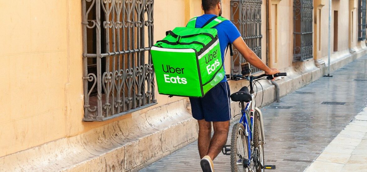 Riders Procura Uber Eats Italia Licenziamenti