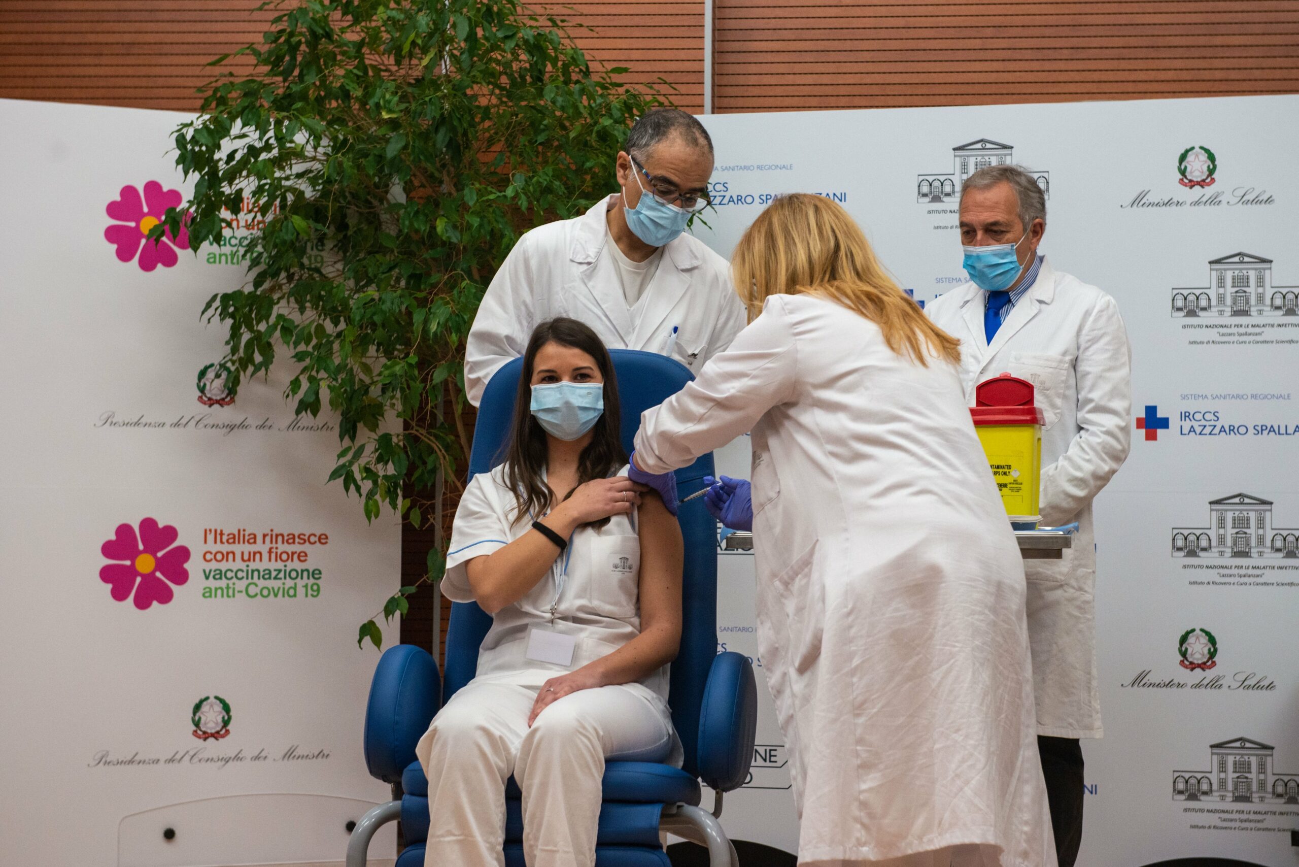 Perché servono sanzioni al personale sanitario che non si vaccina. Parola di avvocato