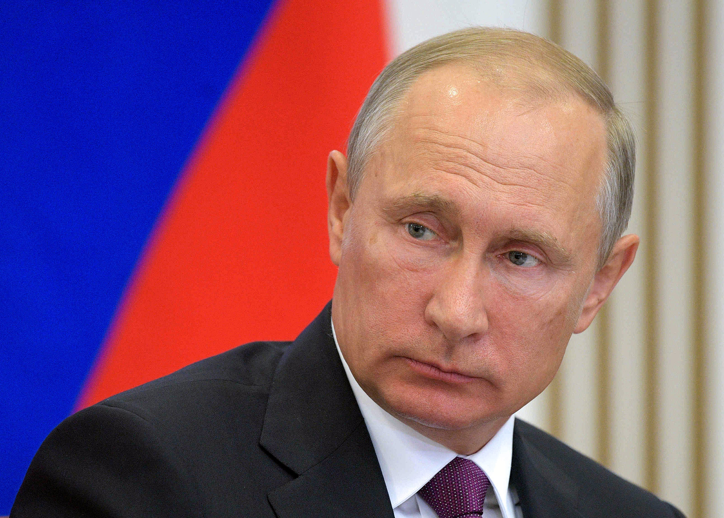 I'll explain Putin's aims and risks in Ukraine